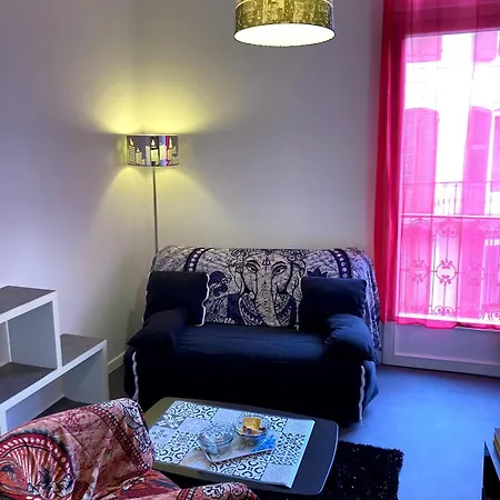 Апартаменты 2em Etage Votre Pelerinage A *